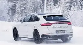 2020-porsche-cayenne-coupe-turbo-gt-spy-17-300x163.webp