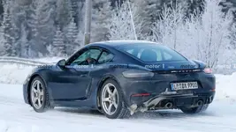 porsche-718-cayman-gts-4-0-spy-photos.webp