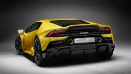 lamborghini-huracan-evo-rwd.webp