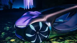 20191212_Mercedes-Benz_FrontDriver_Lede.webp