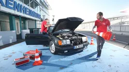 Mercedes-AMG-300-CE-6-0-Exterieur-169FullWidth-87bb80fd-1655443.webp