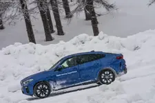 2020-BMW-X6-M50d-G06-Riverside-Blue-Winter-Driving-Experience-Livigno-10-1024x683.webp