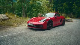 porsche-zoom2.webp