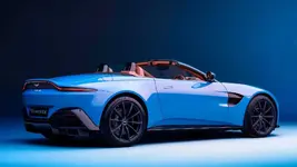 2021-aston-martin-vantage-roadster.webp