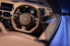 Aston-Martin-Vantage-Roadster-10.webp