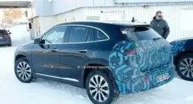 2021-Mercedes-Benz-EQA-spy-shots-5-300x163.webp