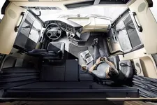 Mercedes-Benz-Actros-c890x594-ffffff-C-cb4ffd58-512269.webp