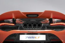McLaren-765LT_Studio_08.jpg