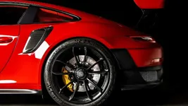 GT2RS2_009-2560x1440.webp
