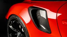 GT2RS2_033-2560x1440.webp