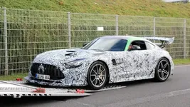Mercedes-AMG-GT-Black-Series-011.webp