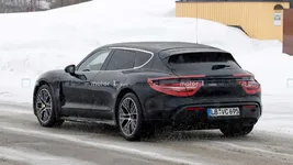 porsche-taycan-cross-turismo-new-spy-photo.webp