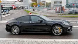 porsche-panamera-facelift-spy-photo.webp