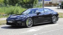 2021-porsche-panamera-facelift-spy-photo.webp