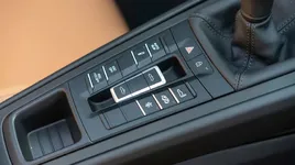 2019-porsche-911-speedster-113-miles-18.webp
