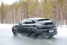 2021-Porsche-Cayenne-Turbo-Coupe-GT-spy-shots-30.webp