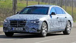2021-mercedes-s-class-guard-spy-photos.webp