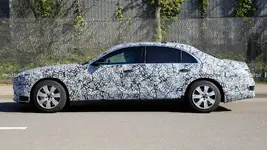 2021-mercedes-s-class-guard-spy-photo.webp
