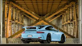 2018-Porsche-911-GT3-Gulf-Blue-06.webp
