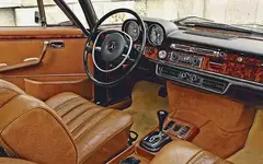 c12_0603_06z-mercedes_benz_300sel_6.3-interior.webp