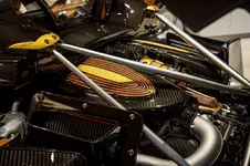 Pagani-Huayra-Roadster-19.webp
