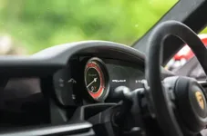 13-porsche-911-turbo-s-2020-uk-fd-cluster.webp