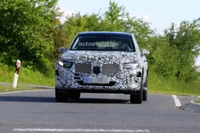 2022-mercedes-benz-glc-class-spied-up-close-looks-bigger_2.webp