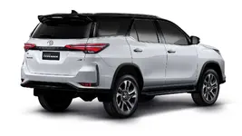 2021-toyota-fortuner.webp