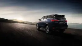 2021-toyota-fortuner.webp
