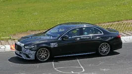 2021-mercedes-amg-e63-sedan-facelift-spy-photo.webp