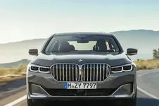 2019-BMW-7-Series-Facelift-exterior-28-830x553.webp