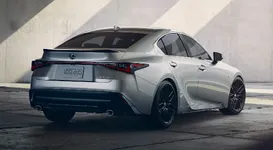 Lexus-940b-fcv-gallery-2000x1100_LEX-ISG-MY21-0013_M75.webp