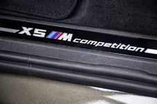 bmw-x5-m-competition-manhattan-green-14.webp