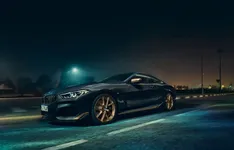 BMW-8-Series-Golden-2.webp