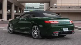 mercedes-benz-s63-cabriolet-designo-manufaktur-deep-green.webp