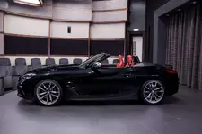 bmw-z4-sapphire-black-magma-red-abu-4.webp