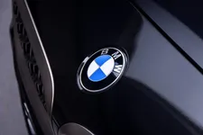 bmw-z4-sapphire-black-magma-red-abu-7.webp