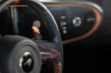 14-mclaren-speedtail-2020-uk-fd-paddle-shifters.webp