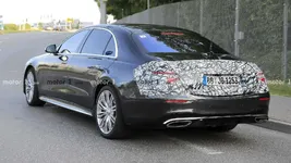 2021-mercedes-s-class-spy-photo-in-traffic.webp