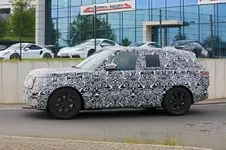 2022-range-rover-looks-ready-to-redefine-luxury-suvs-in-latest-spy-photos_37.webp