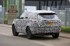 2022-range-rover-looks-ready-to-redefine-luxury-suvs-in-latest-spy-photos_11.webp
