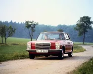 1999DIG700.webp