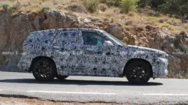 2022-bmw-x1-spy-photo-side-view.webp