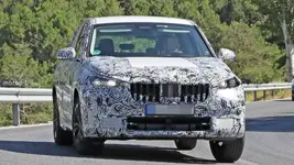 2022-bmw-x1-spy-photo-front(2).webp