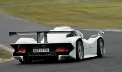 porsche_911_gt1_strassenversion_38.webp