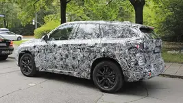 2022-bmw-x1-spy-photo-side-view (2).webp