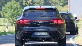 porsche-macan-second-facelift-spy-photo-rear.webp