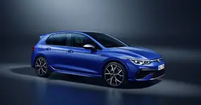2022-VW-Golf-R-4.webp