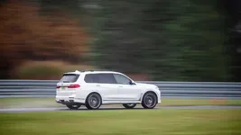 2021-alpina-xb7-rear-profile-action.webp