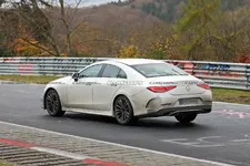 mercedes-cls-facelift-spied-nurburgring-19.webp